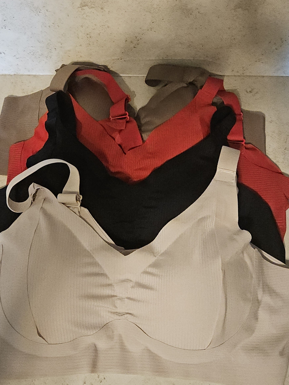 Seamless Comfort Wireless Bra - Beige, Black & Red